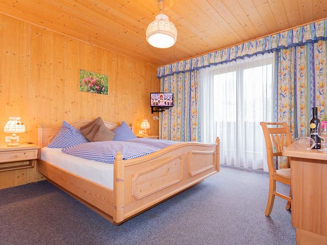 Familienbauernhof Hanslhof-Pension Oberschneider